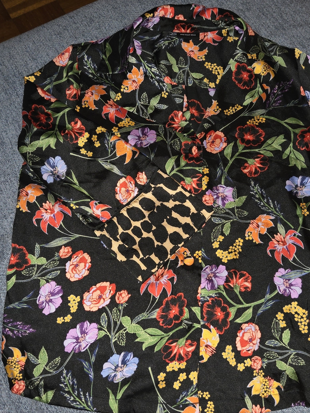 Women’s Floral Button-Front Top in Black